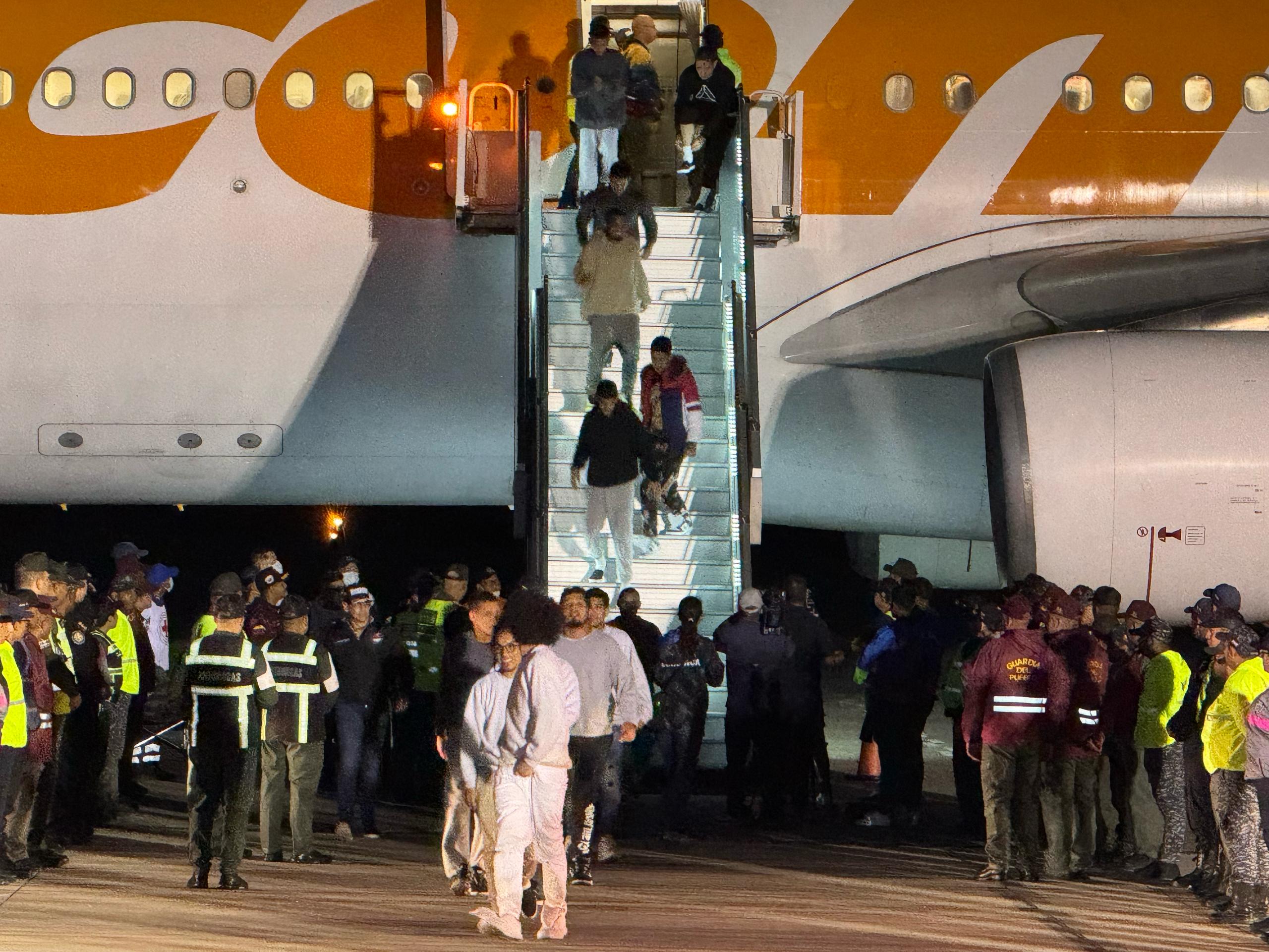 Llegan a Venezuela 199 migrantes