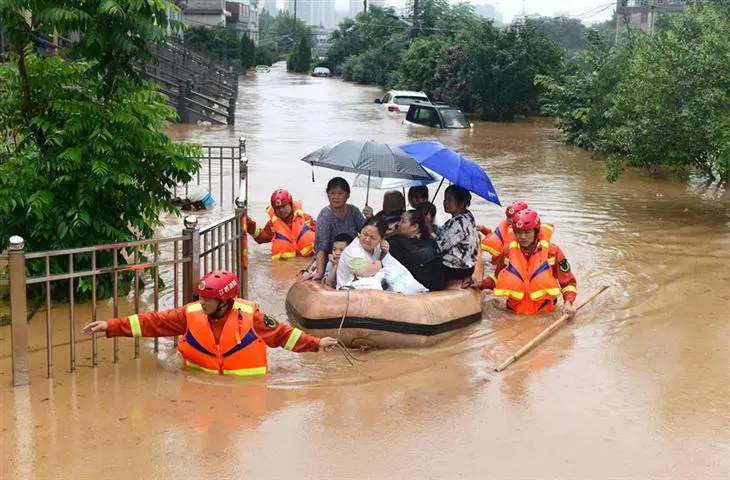 Personas rescatas después de las inundaciones