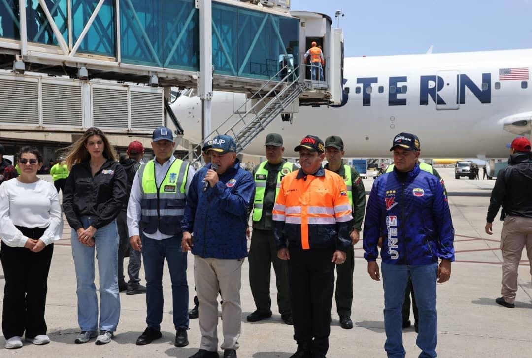 Titular sugerido: nuevo vuelo del Plan Vuelta a la Patria reafirma la promesa de reencuentro familiar: Ministro Diosdado Cabello Da la Bienvenida a Migrantes Retornados en Maiquetía