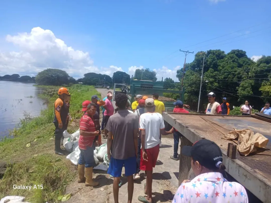 Gran despliegue humanitario en Apure para atender a las familias afectadas por las inundaciones en los llanos venezolanos