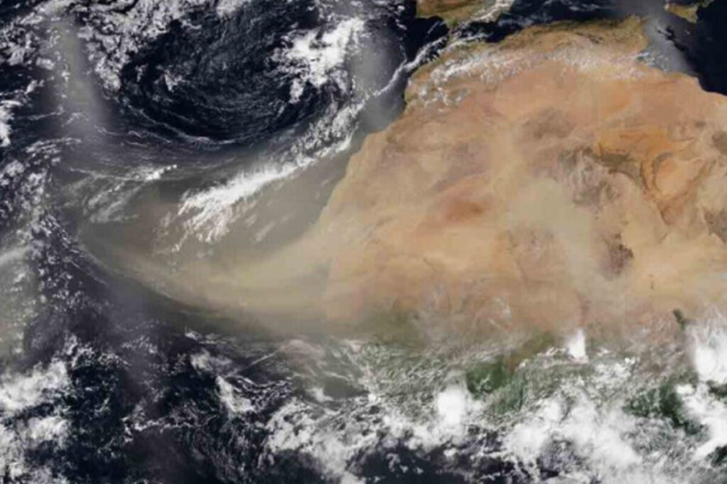 Lluvias y polvo del Sahara