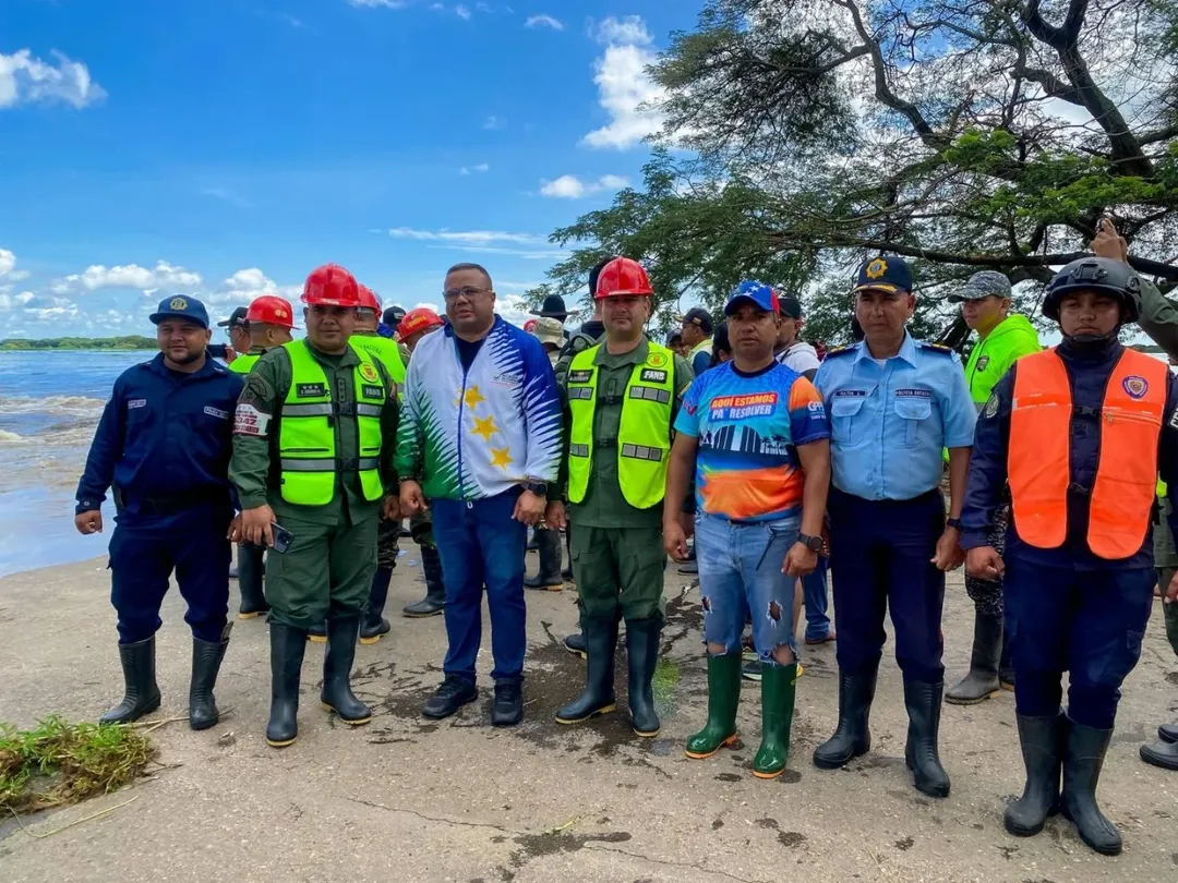 Gobernadores y autoridades unifican esfuerzos para mitigar inundaciones en Guárico y Apure