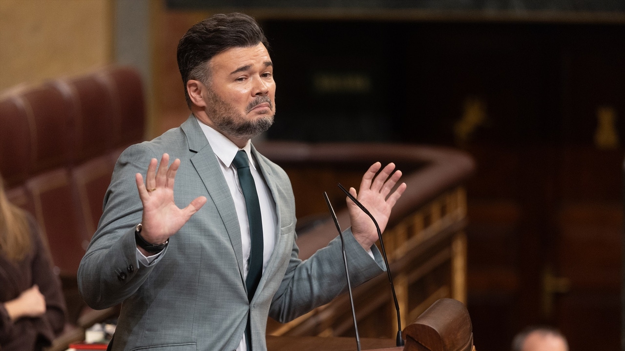Gabriel Rufián le respondió a VOX con ironía y contundencia en el pleno Congreso