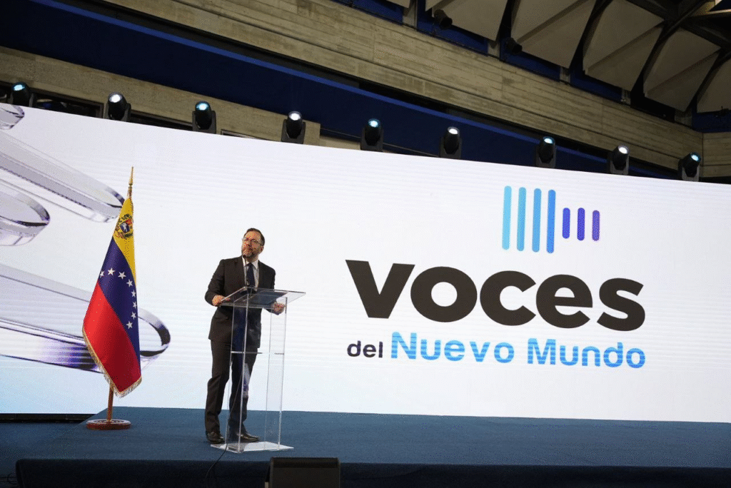 Carlos Estrada, director de Poder Popular de Honduras, propone una alianza comunicacional por la paz en el Foro Voces del Nuevo Mundo en Caracas