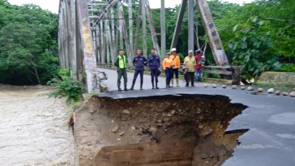 Cielo nublado y lluvias intensas persisten en Venezuela