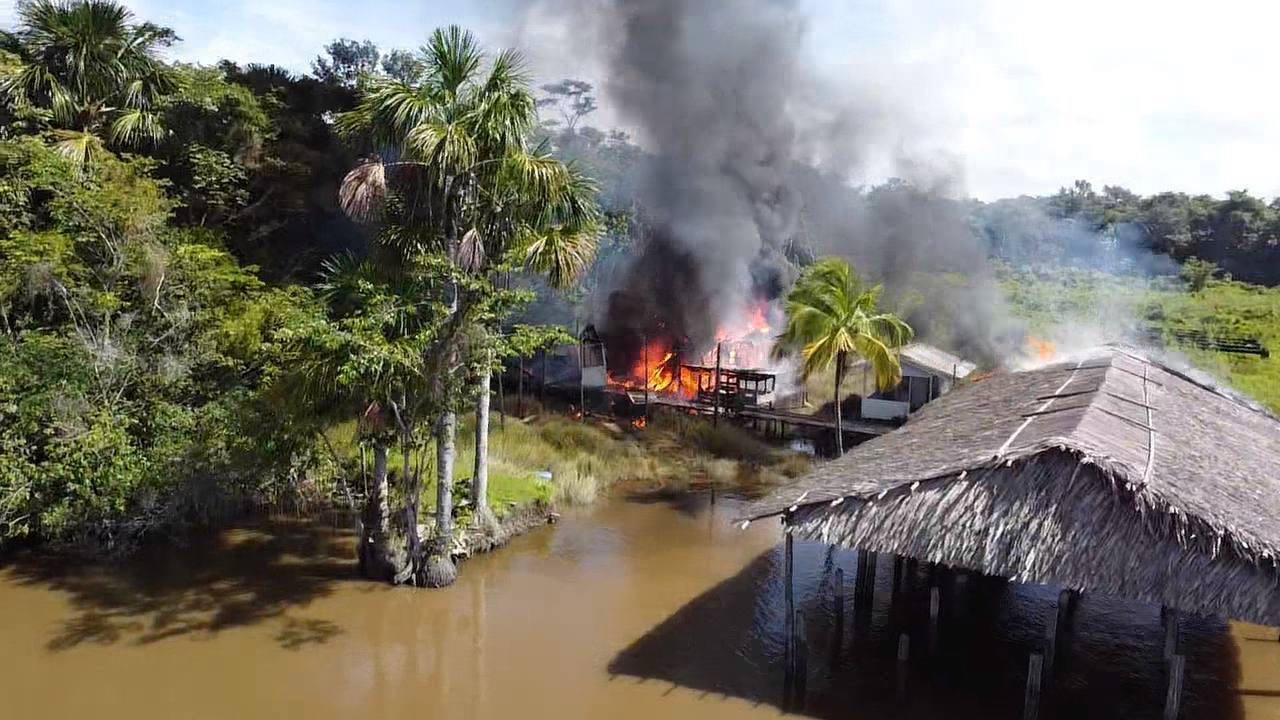 FANB desmantela importante astillero de embarcaciones de grupos TANCOL en Delta Amacuro