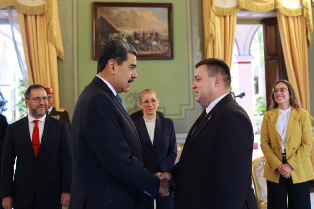 Presidente Nicolás Maduro recibe cartas credenciales de nuevos embajadores en Venezuela: Fortaleciendo la diplomacia de paz y cooperación