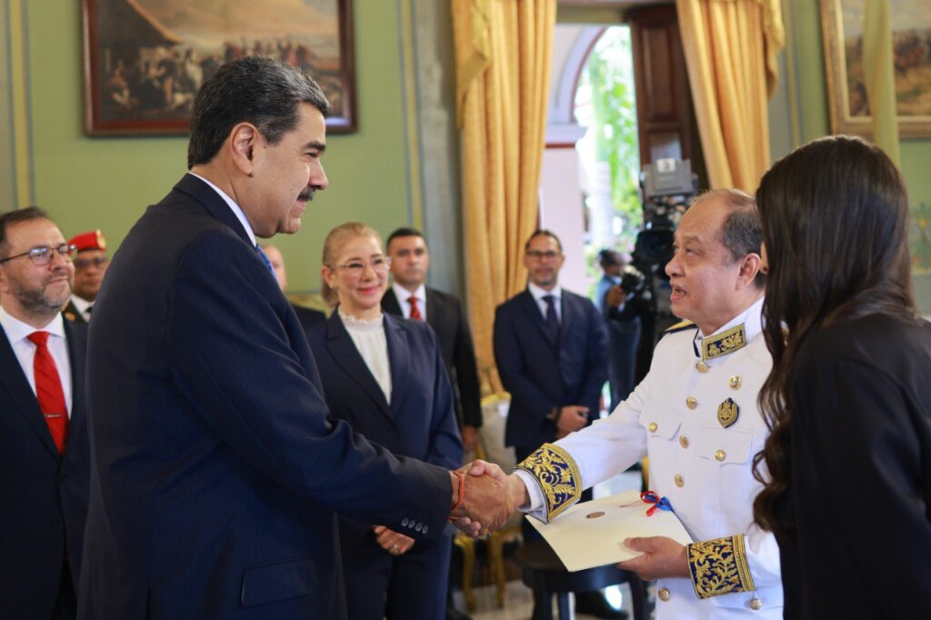 Presidente Nicolás Maduro recibe cartas credenciales de nuevos embajadores en Venezuela: Fortaleciendo la diplomacia de paz y cooperación