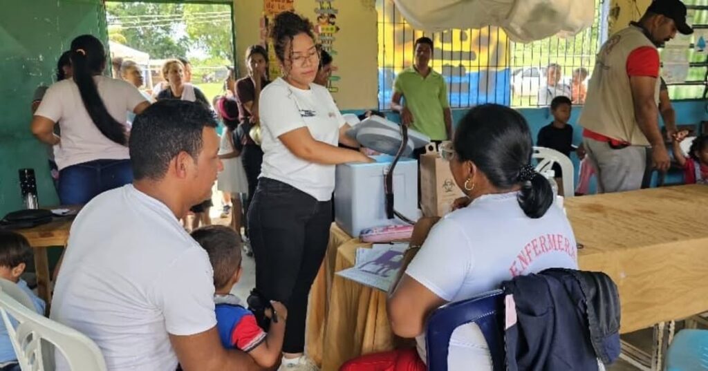 Jornada de salud gratuita beneficia a más de mil personas en Santa Teresita de Guayana Esequiba