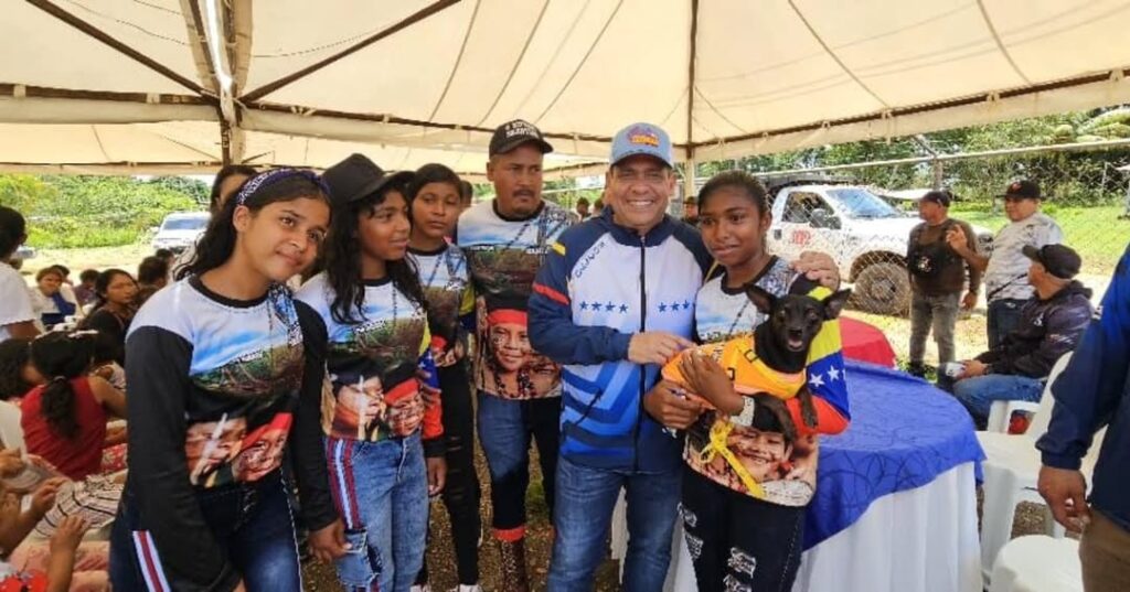 Jornada de salud gratuita beneficia a más de mil personas en Santa Teresita de Guayana Esequiba