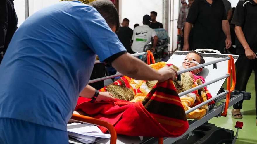 Gaza niño recibe tratamiento