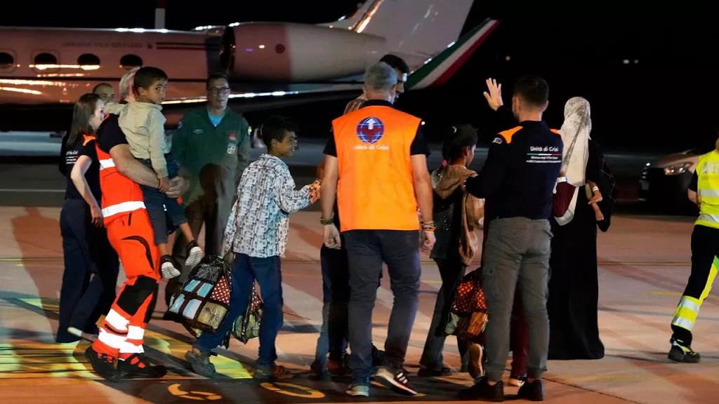 Italia realiza evacuación masiva de palestinos en Gaza para atención médica urgente