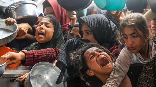 La hambruna impuesta por el régimen sionista en Gaza cobra 11 nuevas vidas en 24 horas, entre ellos un niño