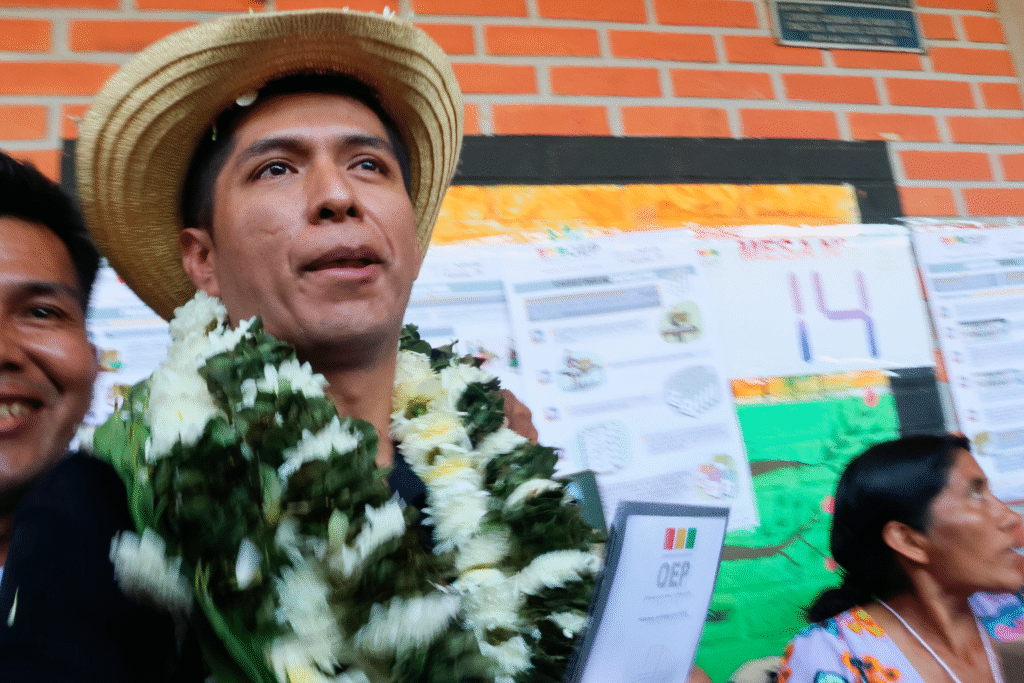 Candidato boliviano Andrónico Rodríguez sufre agresión tras emitir su voto