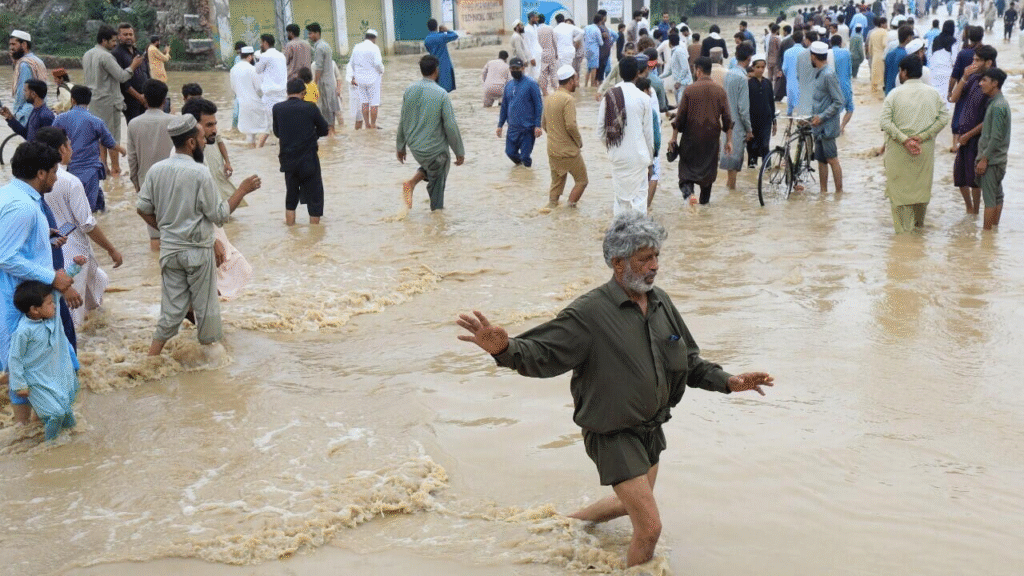 Más de 700 víctimas mortales en Pakistán tras las inundaciones