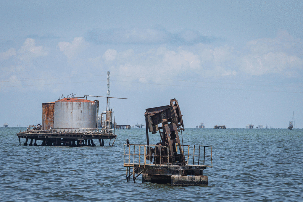 Guyana se enriquece saqueando ilegalmente el petróleo venezolano, mientras Venezuela intensifica la defensa de La Guayana Esequiba