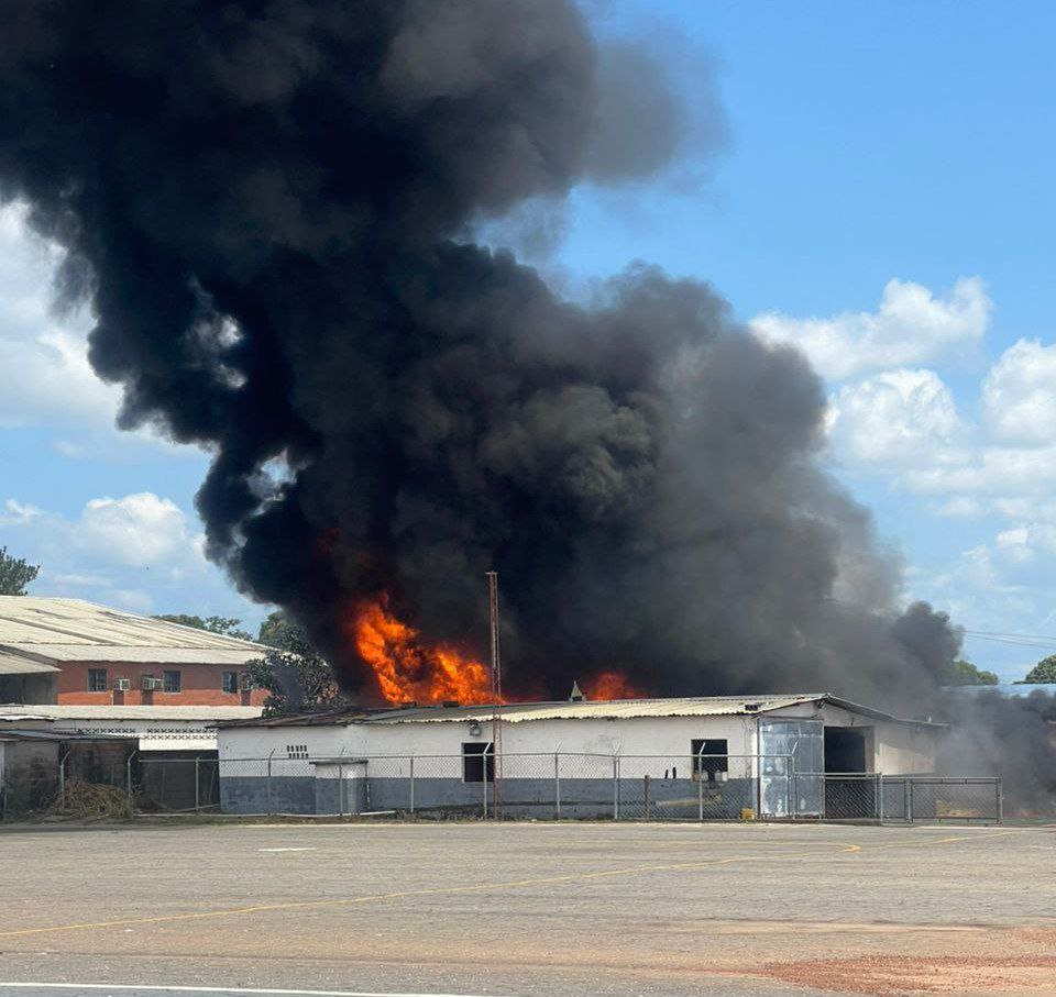 Incendio en Hangar Sham Nasser en Aeródromo La Paragua del estado Bolívar deja dos heridos