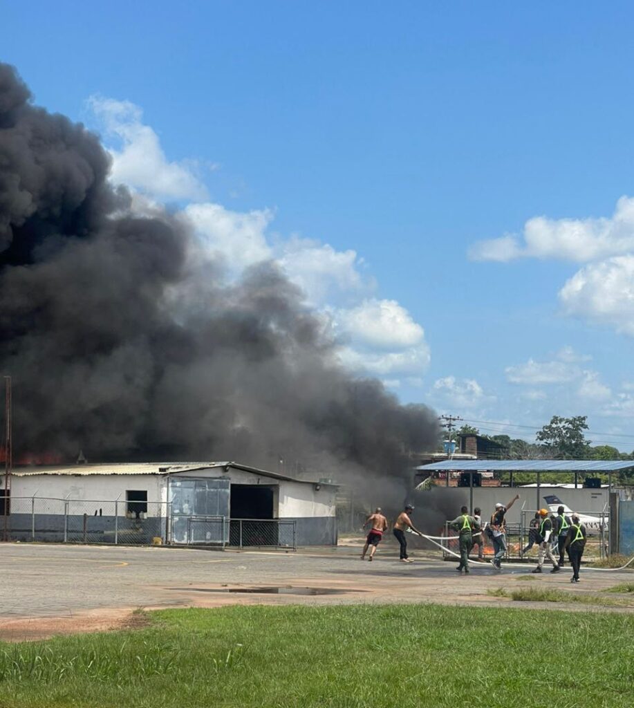 Incendio en Hangar Sham Nasser en Aeródromo La Paragua del estado Bolívar deja dos heridos