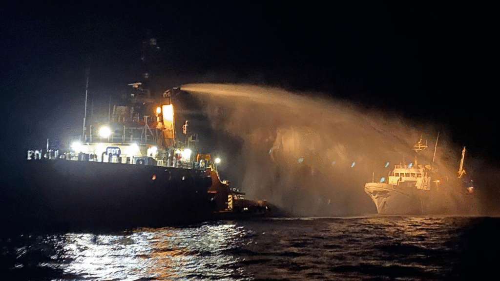 Flotilla humanitaria para Gaza bajo ataque: un dron israelí impacta un barco y autoridades de Túnez niegan la agresión