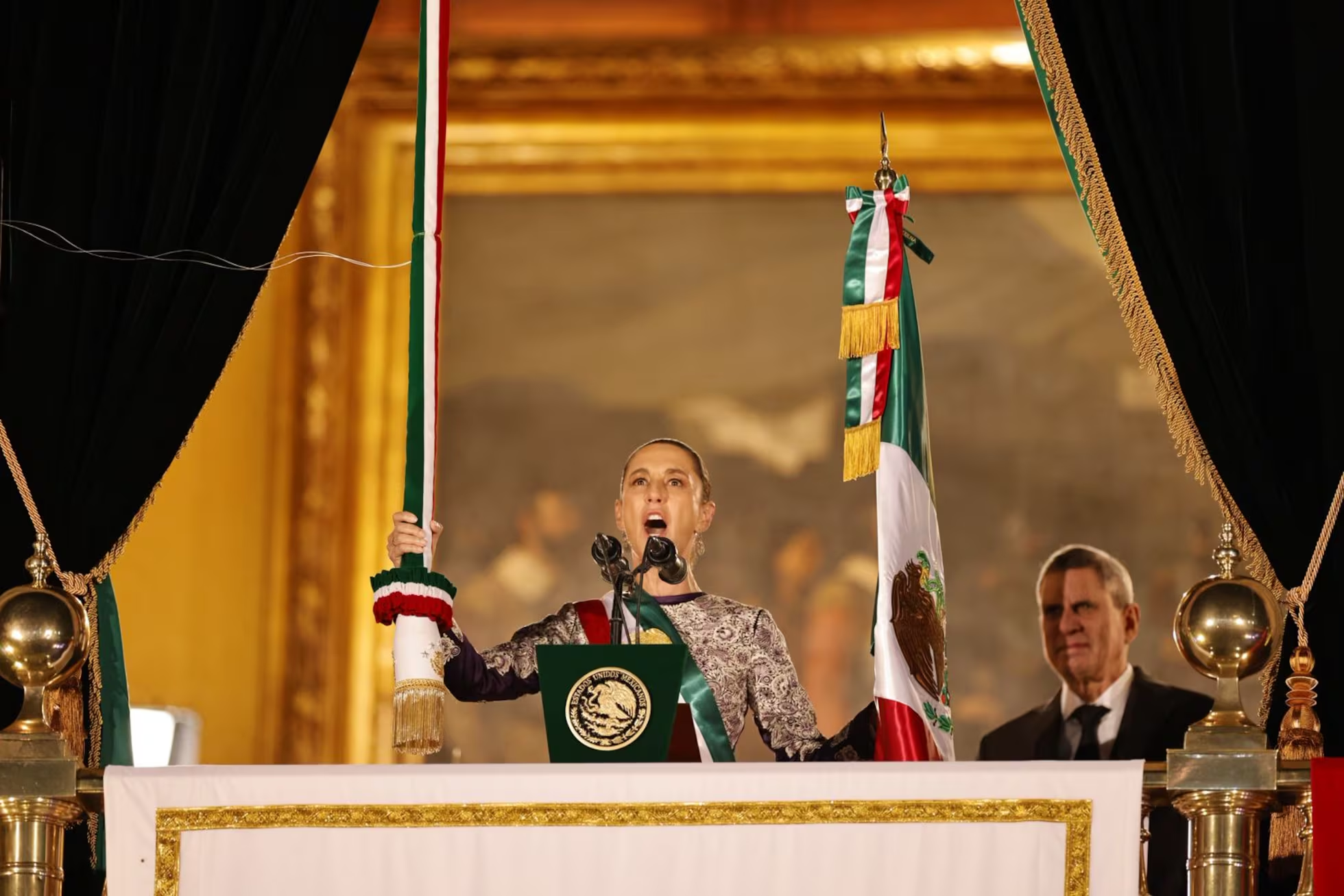 Claudia Sheinbaum hace historia: Primera Mujer en Dar el Grito de Independencia en México