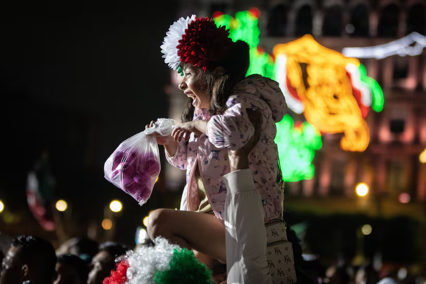 Claudia Sheinbaum hace historia: Primera mujer en dar el Grito de Independencia en México