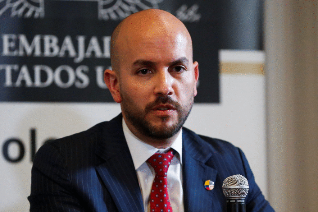 Juan Sebastián González: Una operación militar millonaria para atacar un solo barco en el Caribe y justificado con información falsa