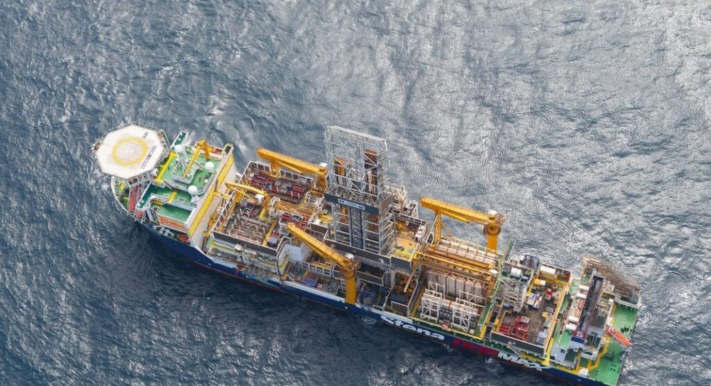 Buque Stena Carron explora el yacimiento Ranger para ExxonMobil, en aguas por delimitar.