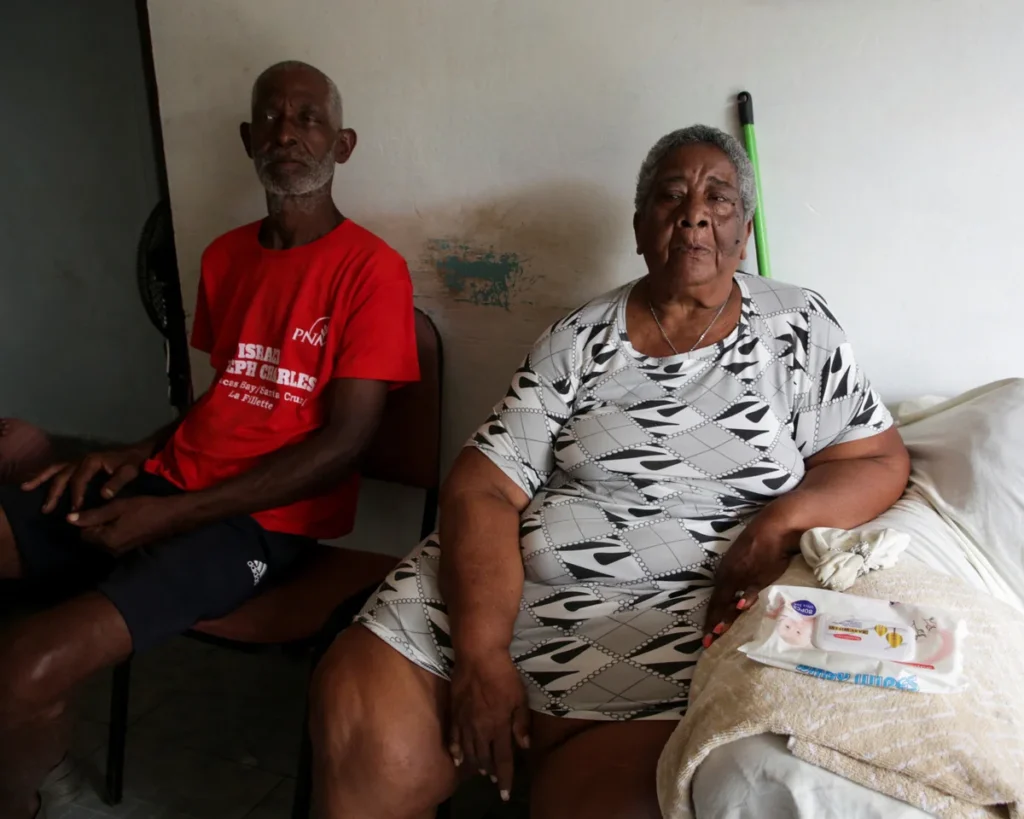 Cornell y Christine Clement, abuelos de Chad Joseph, pescador de Trinidad y Tobago víctima de los ataques de Estados Unidos