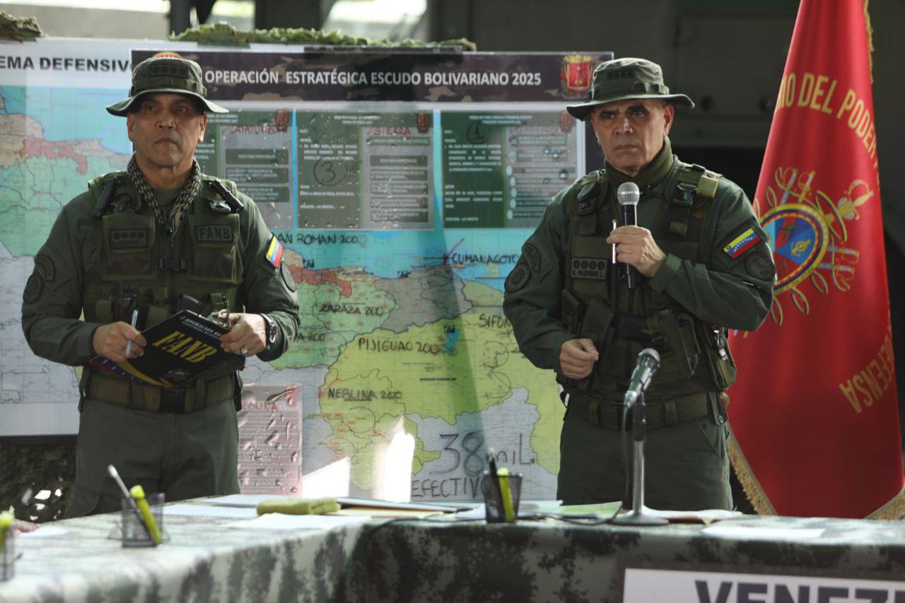 Militares venezolanos destruyeron 10 campamentos de grupos guerrilleros colombianos, 9 del ELN y 1 de las FARC