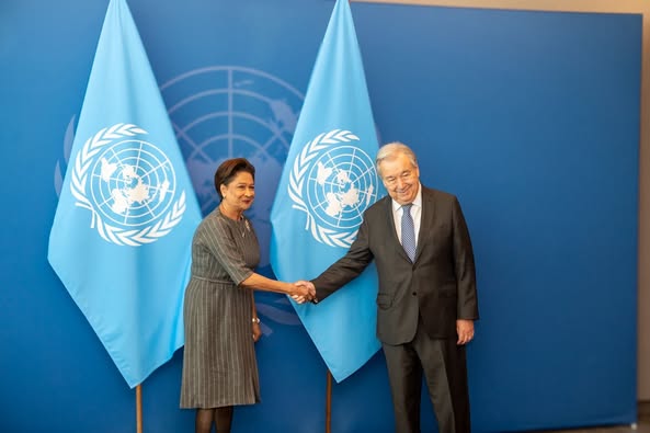 Primera Ministra de Trinidad y Tobago junto al Secretario general de Naciones Unidas, Antonio Guterres