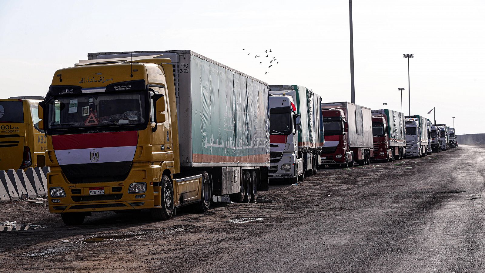 Primer convoy humanitaria ingresa a Gaza tras alto al fuego y la ONU prepara apoyo masivo