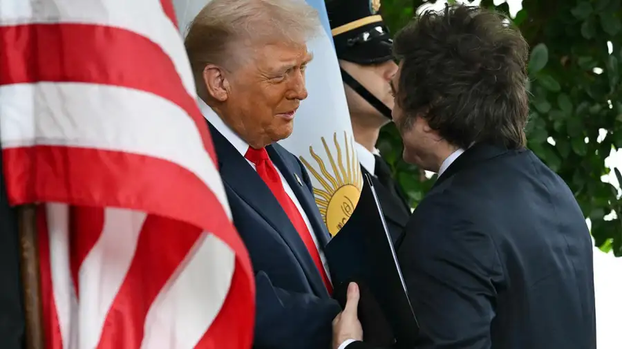 Encuentro entre Milei y Trump culmina sin entendimiento por barreras idiomáticas