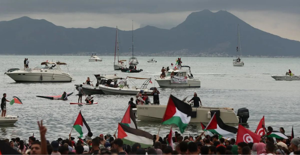 image Fuerzas sionistas interceptan la Flotilla Humanitaria SUMUD; desde Turquía zarpan 45 barcos civiles en su apoyo