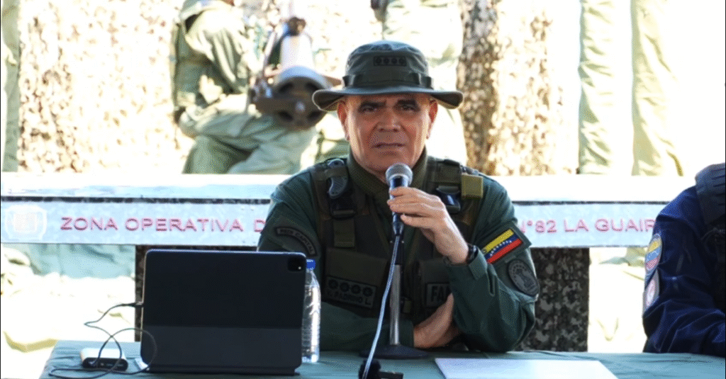Vladimir Padrino López llama a la defensa integral y la ofensiva permanente ante amenaza militar de EEUU