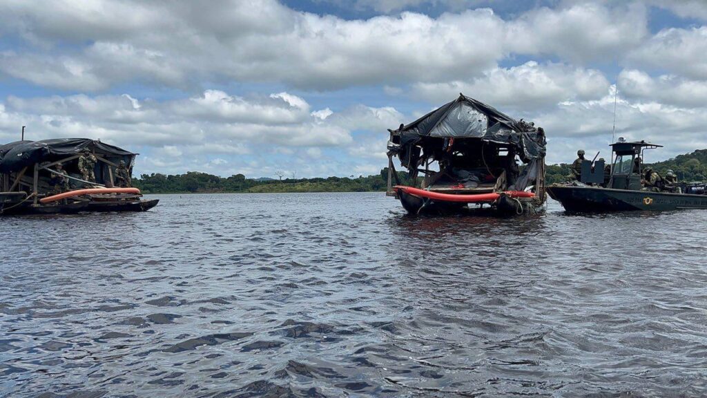 Desmantelan campamento ilegal de extracción de oro en Bolívar durante Operación Roraima 2025