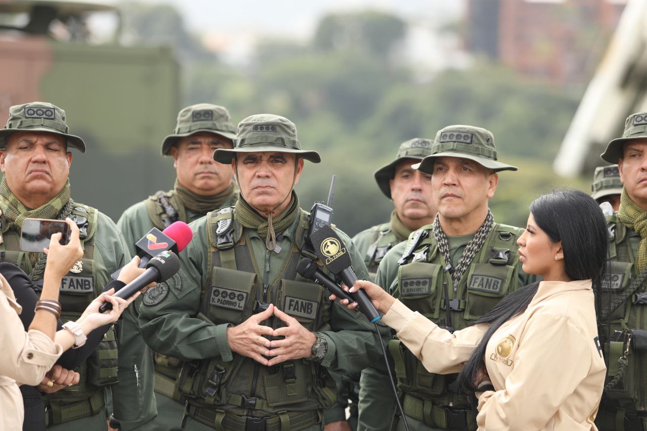 Venezuela intensifica preparación militar frente a amenazas en el Caribe, afirma Padrino López