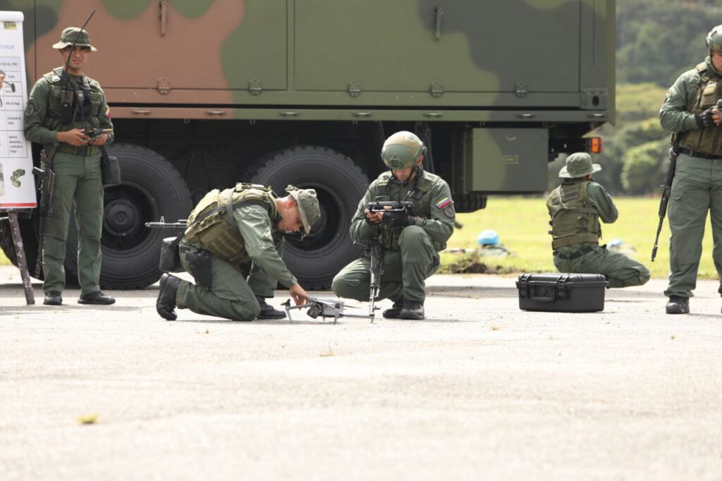 Venezuela intensifica preparación militar frente a amenazas en el Caribe, afirma Padrino López