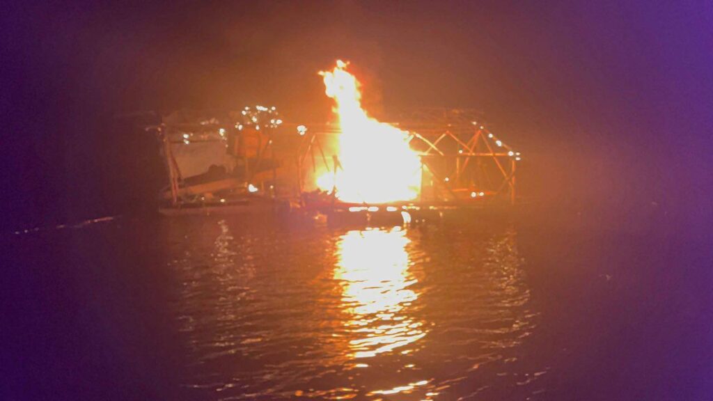 Destruyen balsas de minería ilegal en Bolívar en Operación Roraima 2025