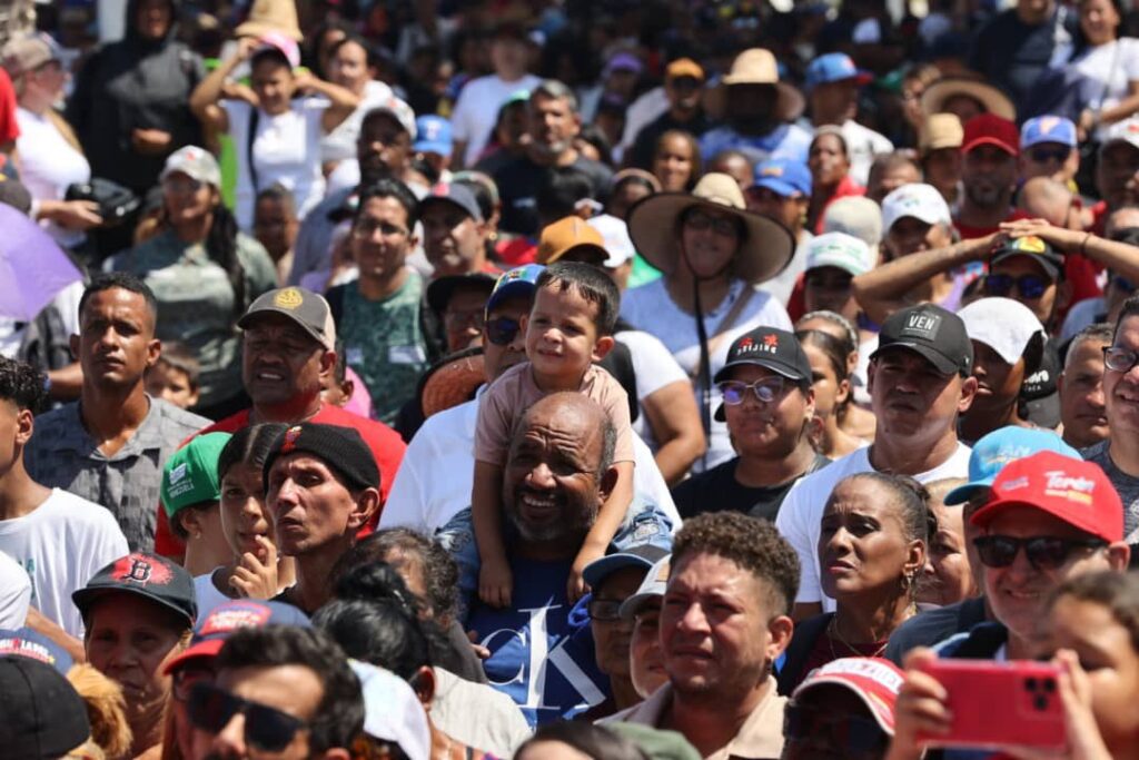 Venezuela fortalece el Poder Popular con la juramentación de 240,000 Comités Bolivarianos de Base Integral