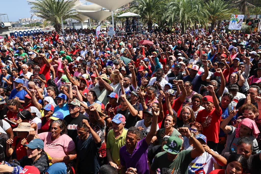 Venezuela fortalece el Poder Popular con la juramentación de 240,000 Comités Bolivarianos de Base Integral