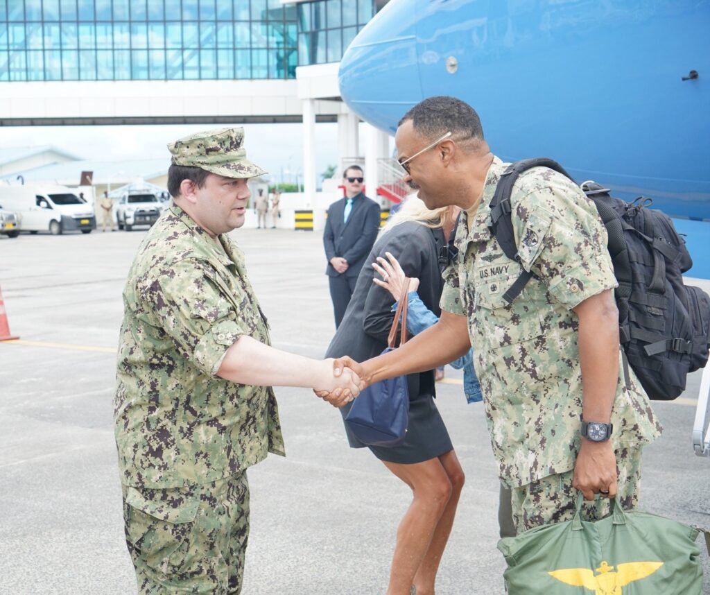 Alvin Holsey, comandante del Comando Sur, llega a Guyana