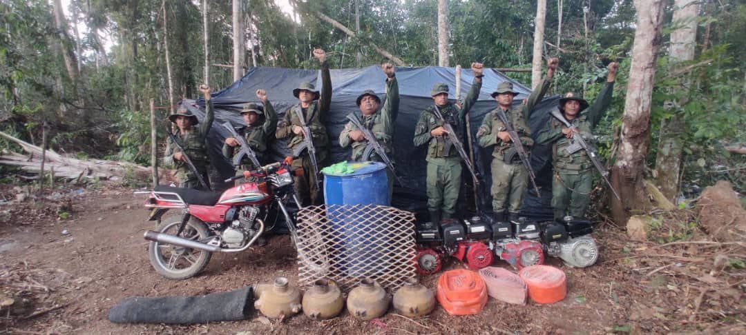 FANB fortalece la defensa ambiental con la destrucción de campamento de minería ilegal en Amazonas