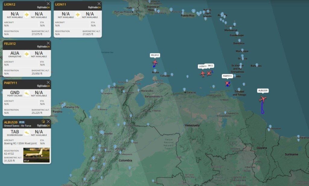 Imagen de rastreadores satelitales de aeronaves estadounidenses realizando maniobras en el Caribe