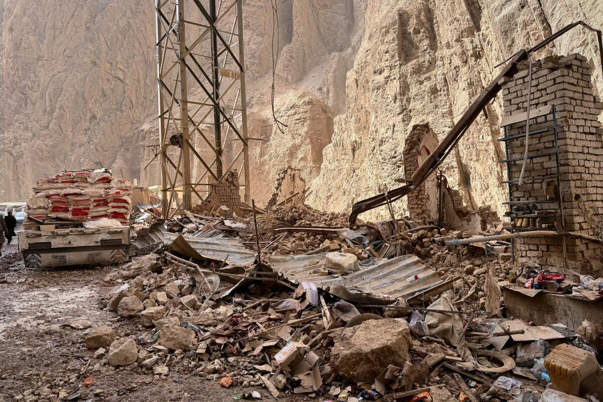 Al menos 20 muertos tras el potente terremoto de magnitud 6,1 en Afganistán
