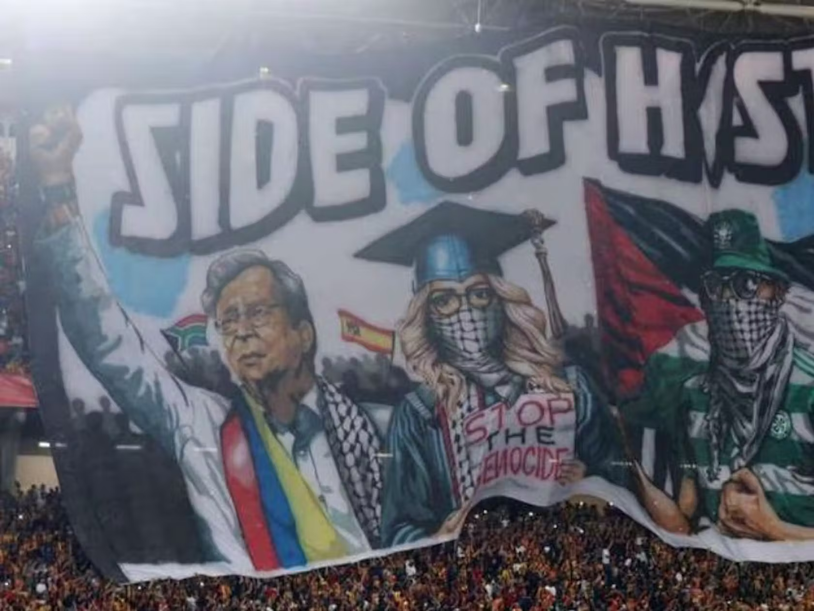 Petro fue ovacionado en un partido de Champions África