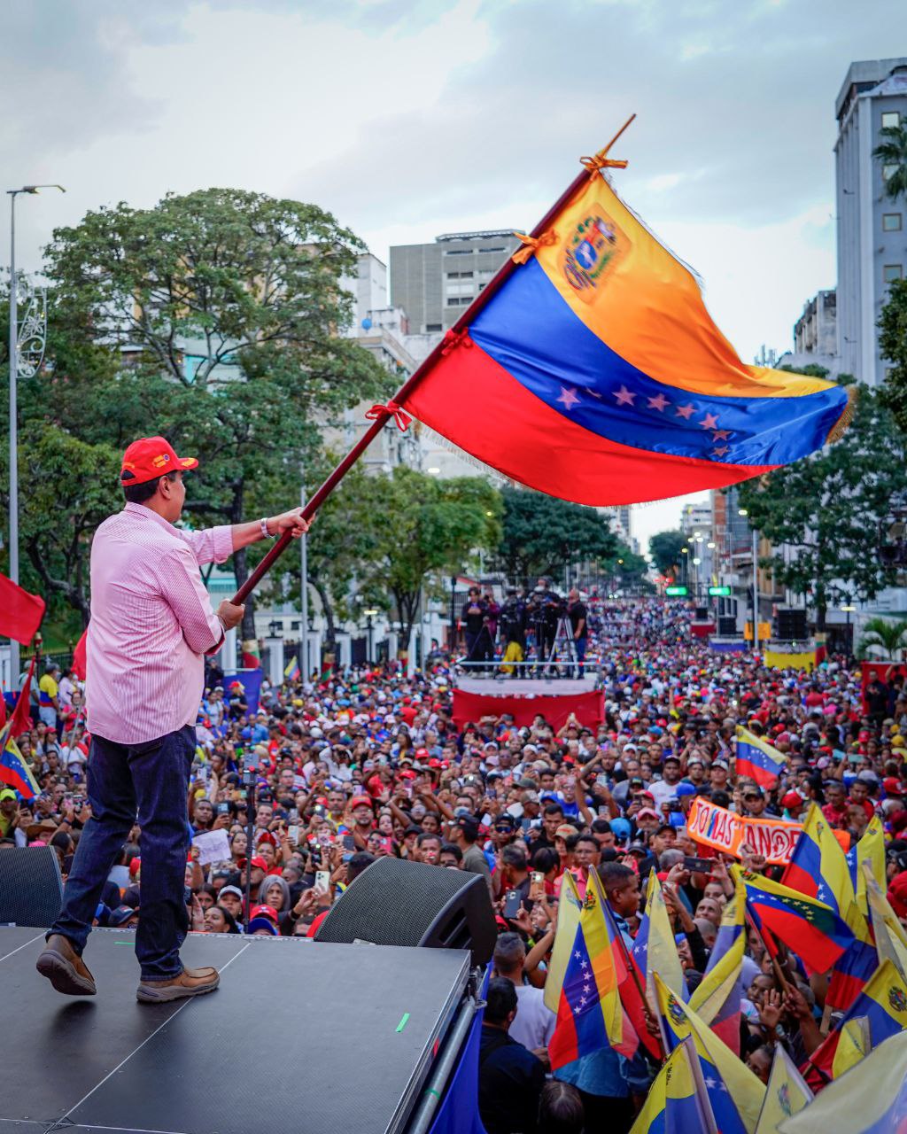 Juramentación de los Comandos de Comunidad Bolivarianos Integrales