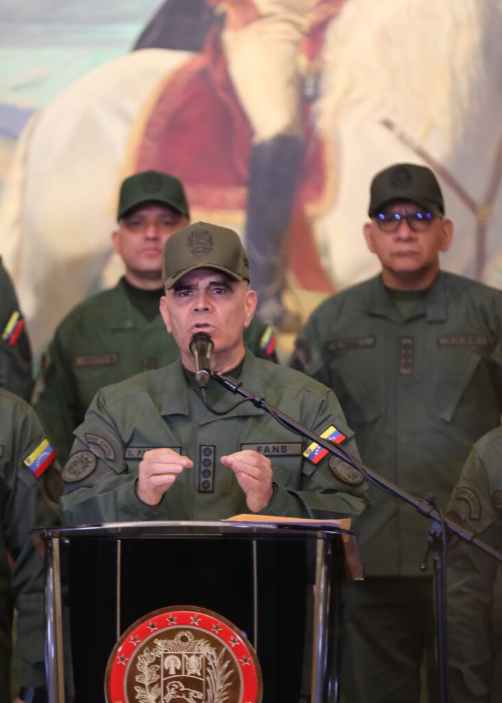 La FANB defiende la soberanía frente a acusaciones delirantes de Donald Trump